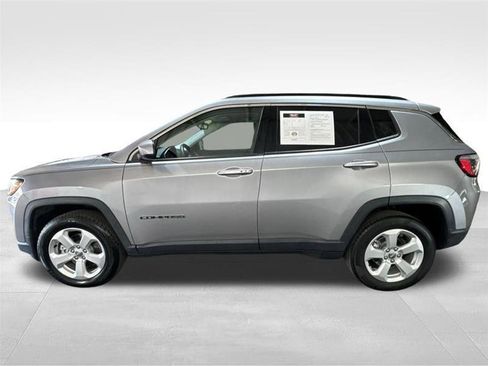 Used 2019 Jeep Compass Latitude w/ Cold Weather Group image 8