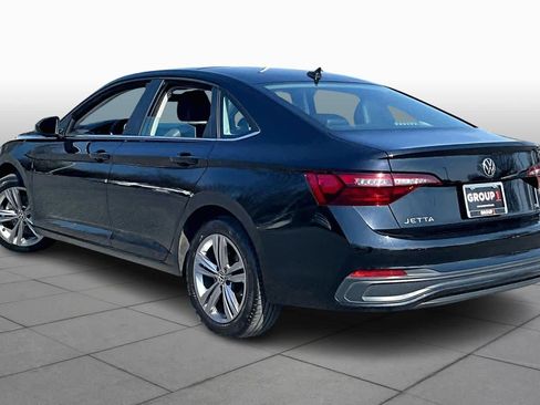 Used 2023 Volkswagen Jetta SE w/ Panoramic Sunroof Package image 12