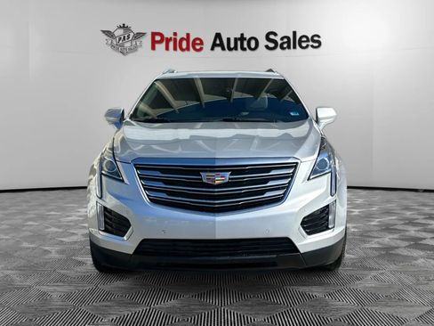 Used 2018 Cadillac XT5 Luxury image 2