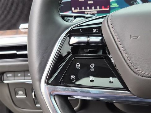 Certified 2025 Cadillac Escalade ESV Sport Platinum image 29