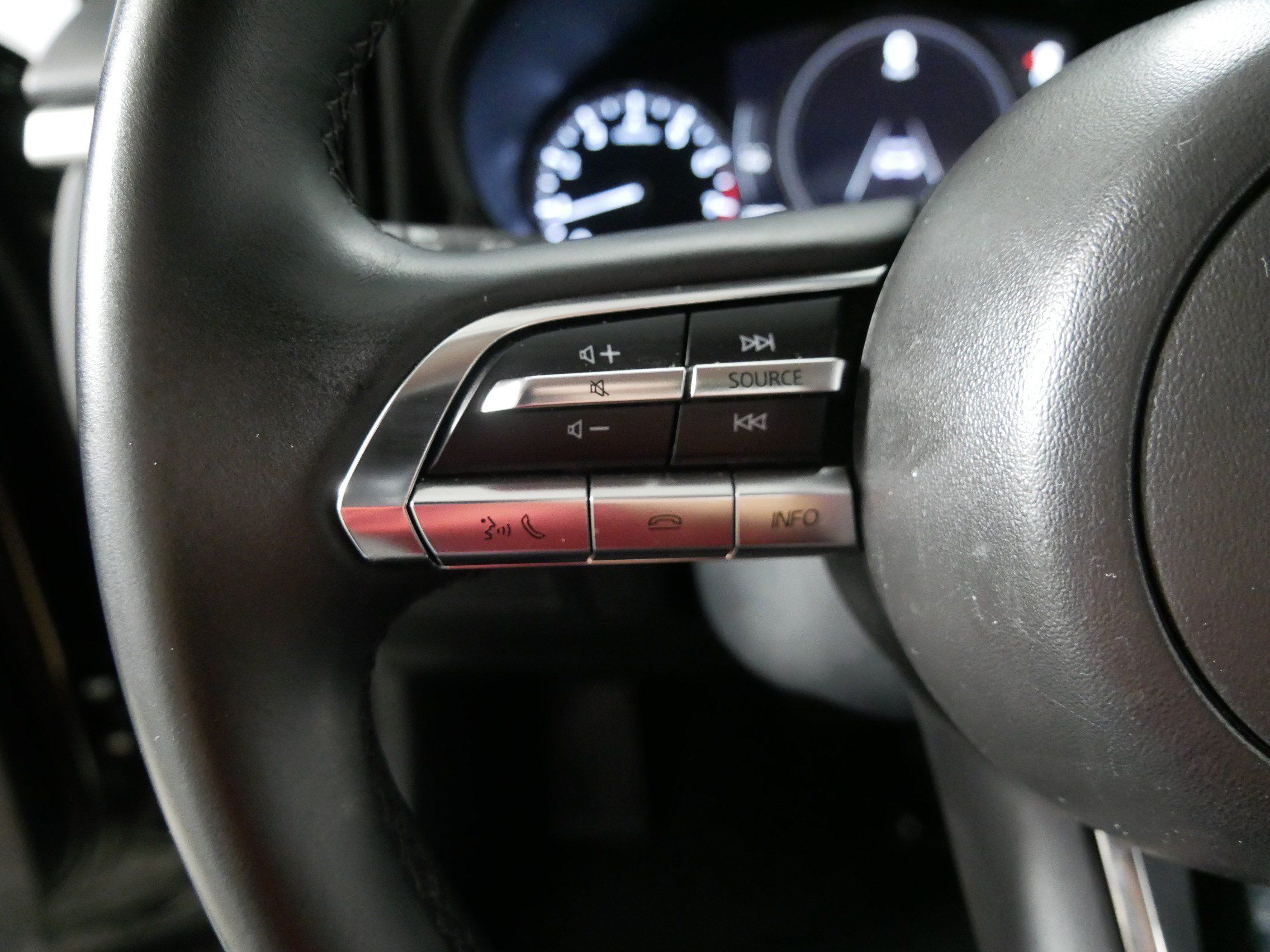 Used 2025 MAZDA CX-50 AWD 2.5 S w/ Premium Package image 27
