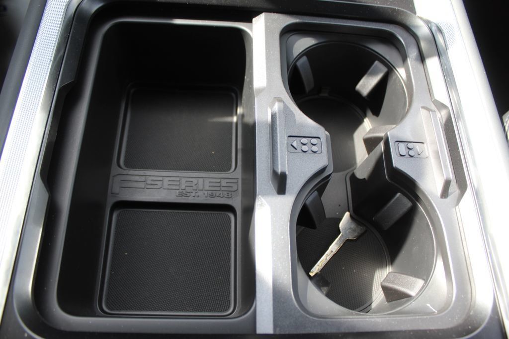 New 2026 Ford F350 Platinum w/ Tremor Off-Road Package AWD/4WD image 28