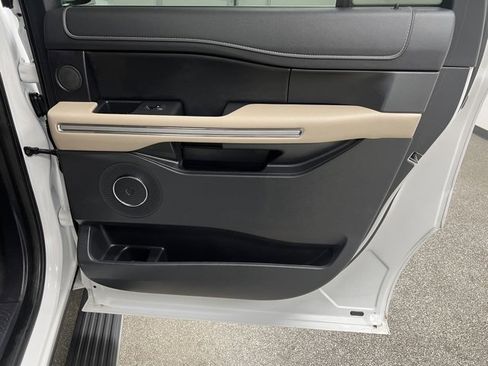 Used 2024 Ford Expedition Max Limited image 55