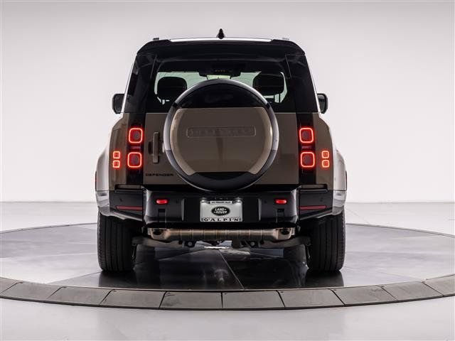Used 2025 Land Rover Defender 110 X AWD/4WD image 4