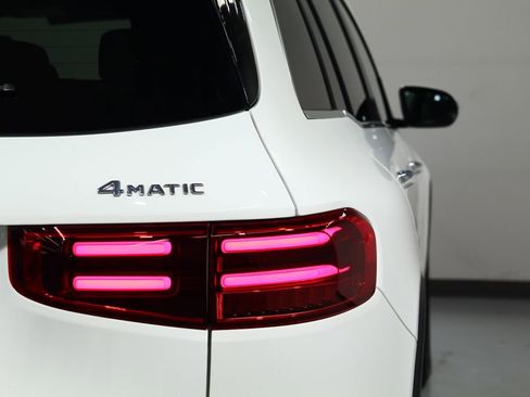 Certified 2025 Mercedes-Benz GLB 250 4MATIC image 14