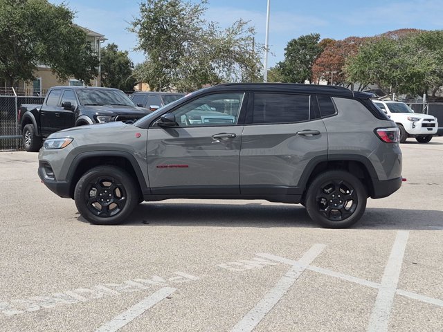 Used 2024 Jeep Compass Trailhawk AWD/4WD image 8