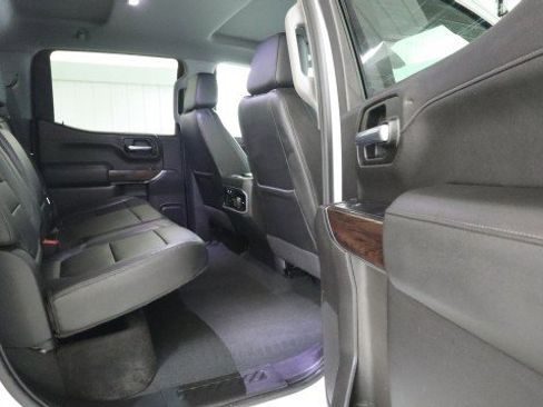 Used 2021 GMC Sierra 1500 SLT w/ SLT Premium Package AWD/4WD image 11