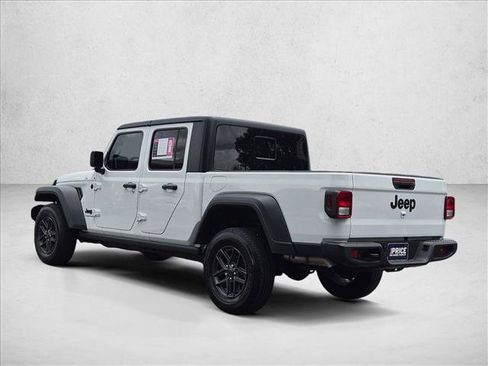 Used 2025 Jeep Gladiator Sport AWD/4WD image 8