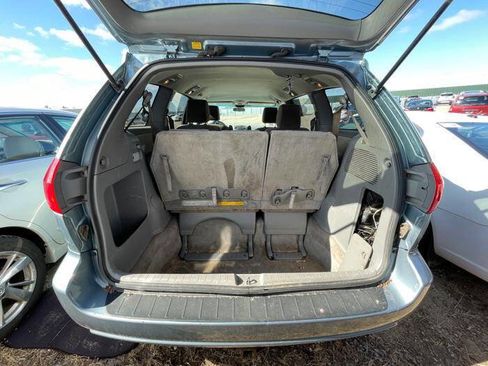 Used 2009 Toyota Sienna CE image 25
