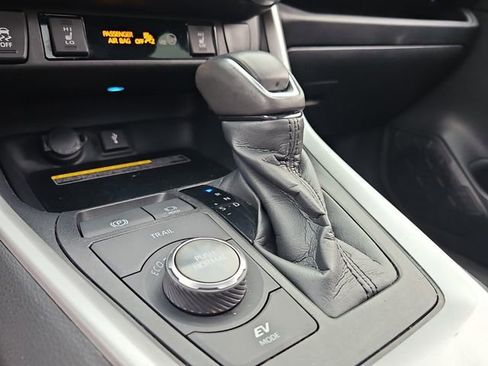 Used 2021 Toyota RAV4 XSE image 22