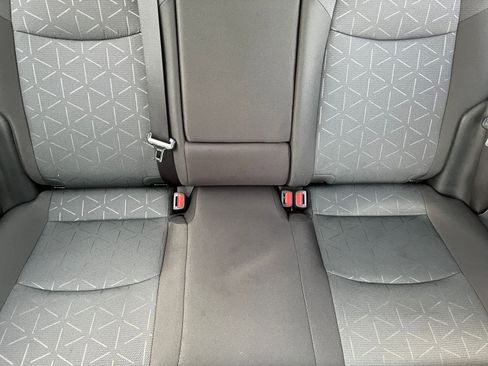 Used 2025 Toyota RAV4 XLE image 38