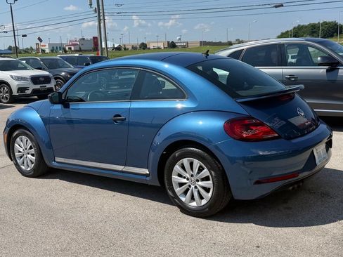 Used 2018 Volkswagen Beetle 2.0T FWD image 7