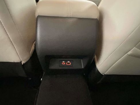 Used 2025 Nissan Altima 2.5 SV image 10