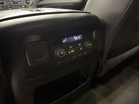 Used 2018 GMC Yukon XL Denali w/ Denali Ultimate Package AWD/4WD image 32