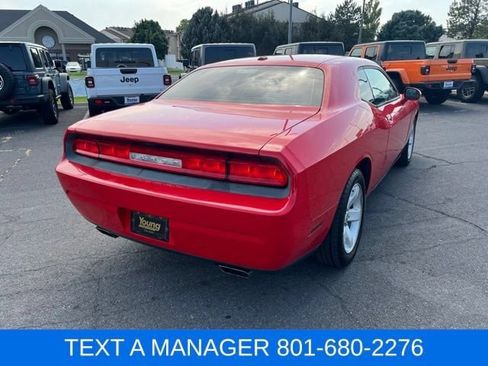 Used 2014 Dodge Challenger SXT RWD image 5