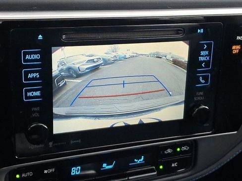 Used 2017 Toyota Corolla SE w/ SE Premium Package image 19