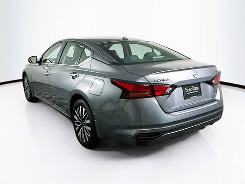 Used 2023 Nissan Altima 2.5 SV image 5