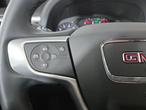 Certified 2023 GMC Acadia SLT image 16