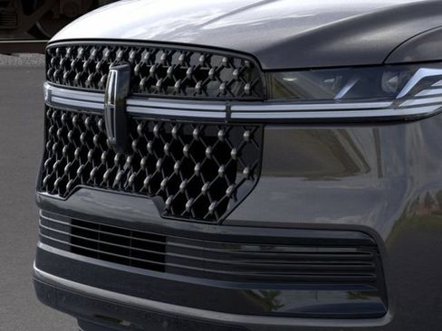 New 2026 Lincoln Navigator Black Label AWD/4WD image 18