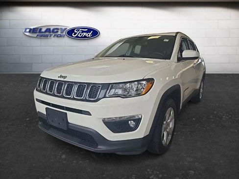 Used 2020 Jeep Compass Latitude w/ Cold Weather Group AWD/4WD image 1
