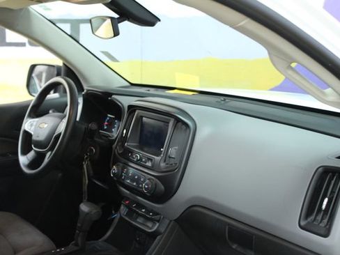 Used 2020 Chevrolet Colorado W/T w/ WT Convenience Package AWD/4WD image 12