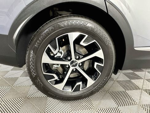 Used 2024 Kia Sportage EX FWD image 31