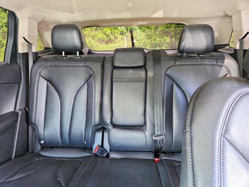 Used 2023 Lincoln Nautilus AWD image 7