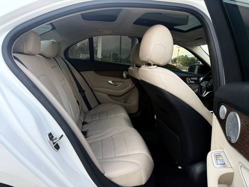 Used 2019 Mercedes-Benz C 300 4MATIC Sedan image 34
