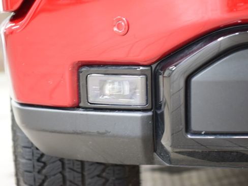 Used 2025 GMC Sierra 1500 AT4 w/ AT4 Premium Package AWD/4WD image 13