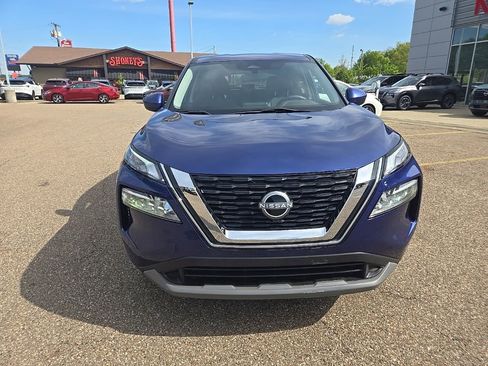 Used 2023 Nissan Rogue SV AWD/4WD image 2