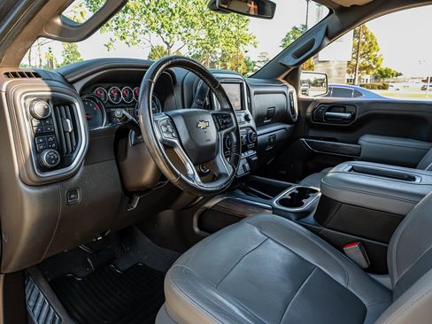 Used 2019 Chevrolet Silverado 1500 LTZ w/ LTZ Texas Edition image 3