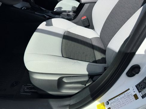 New 2025 Toyota Corolla SE image 13