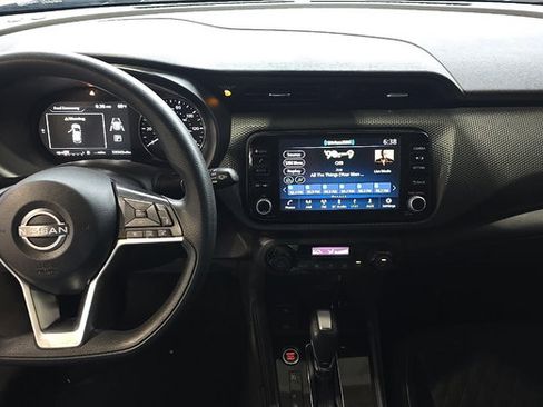 Used 2022 Nissan Kicks SV FWD image 8
