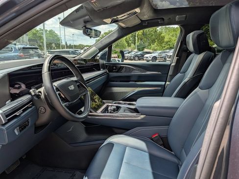 Used 2025 Cadillac Escalade IQ Luxury 2 w/ LPO, Premium Carpet Package AWD/4WD image 35