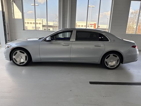 Used 2022 Mercedes-Benz Maybach S 580 4MATIC image 3