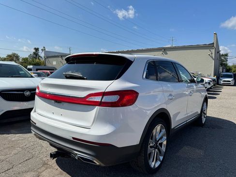 Used 2017 Lincoln MKX Reserve w/ Driver Assistance Package image 5