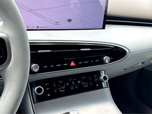 New 2026 Genesis GV70 2.5T Advanced AWD/4WD image 10