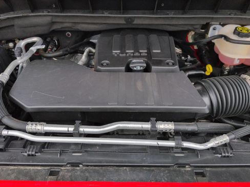 Certified 2024 Chevrolet Silverado 1500 Custom AWD/4WD image 30