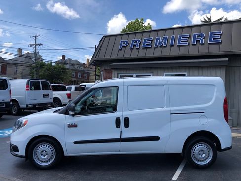Used 2022 RAM ProMaster City Tradesman FWD image 3
