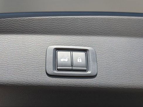 New 2025 Mitsubishi Outlander SE image 27