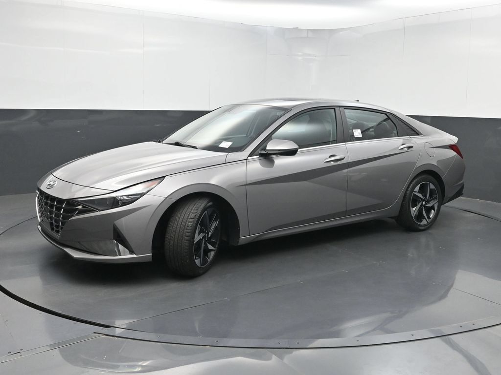 Used 2022 Hyundai Elantra Limited FWD image 22