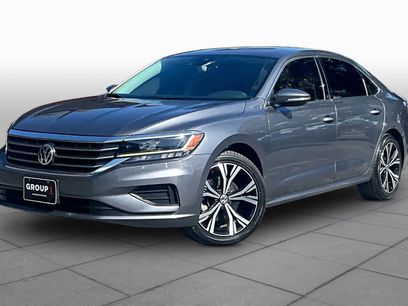 Used 2022 Volkswagen Passat 2.0T SE