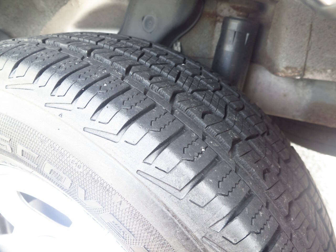 Used 2008 Ford Escape XLS FWD image 29
