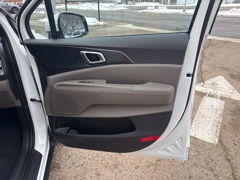 New 2026 Kia Carnival LXS image 19