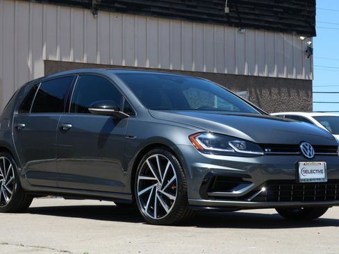 Used 2019 Volkswagen Golf 4-Door AWD/4WD image 5