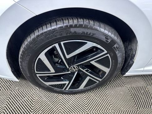 Used 2024 Volkswagen Jetta SEL image 10