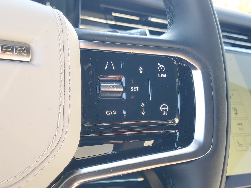 New 2027 Land Rover Range Rover Sport SE AWD/4WD image 17