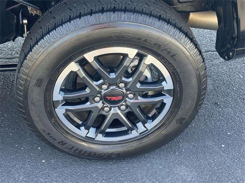 Used 2024 Toyota Tacoma TRD Sport image 8