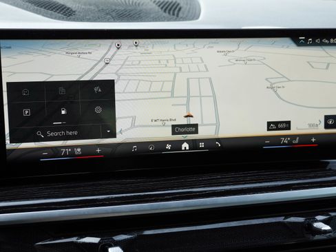 Certified 2025 BMW X5 xDrive40i w/ M Sport Package image 27