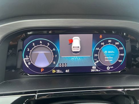 Used 2025 Volkswagen Atlas Cross Sport SE image 36